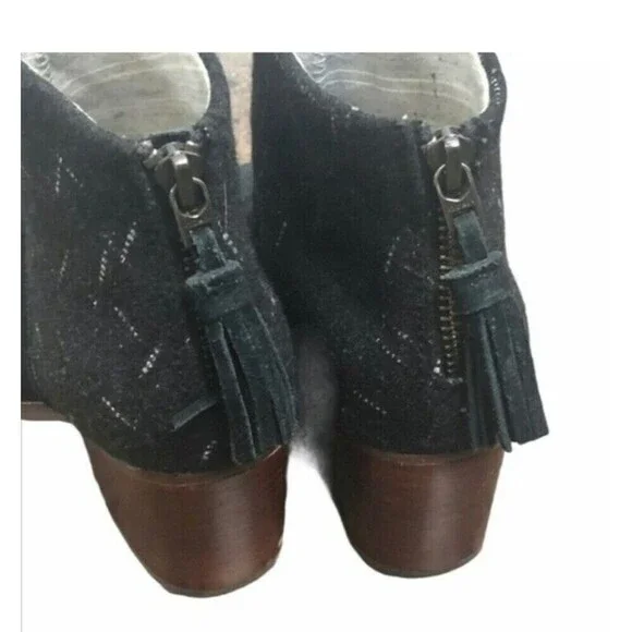 TOMS Leila Black Suede Ankle Boot Women's Shoes Size 6 Pull On Booties Zipper - Picture 3 of 8